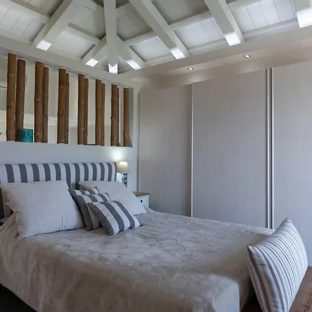Eternity Pool & Tennis Court Holiday home